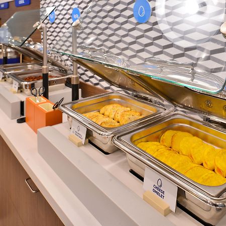Holiday Inn Express & Suites Northeast By Ihg Йорк Екстериор снимка