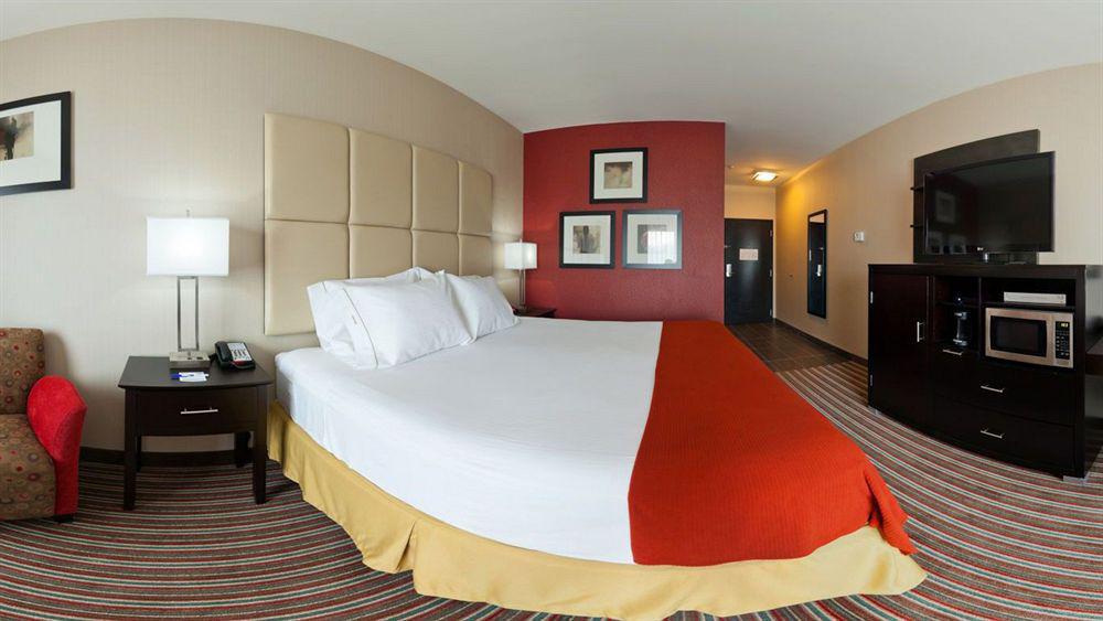 Holiday Inn Express & Suites Northeast By Ihg Йорк Екстериор снимка