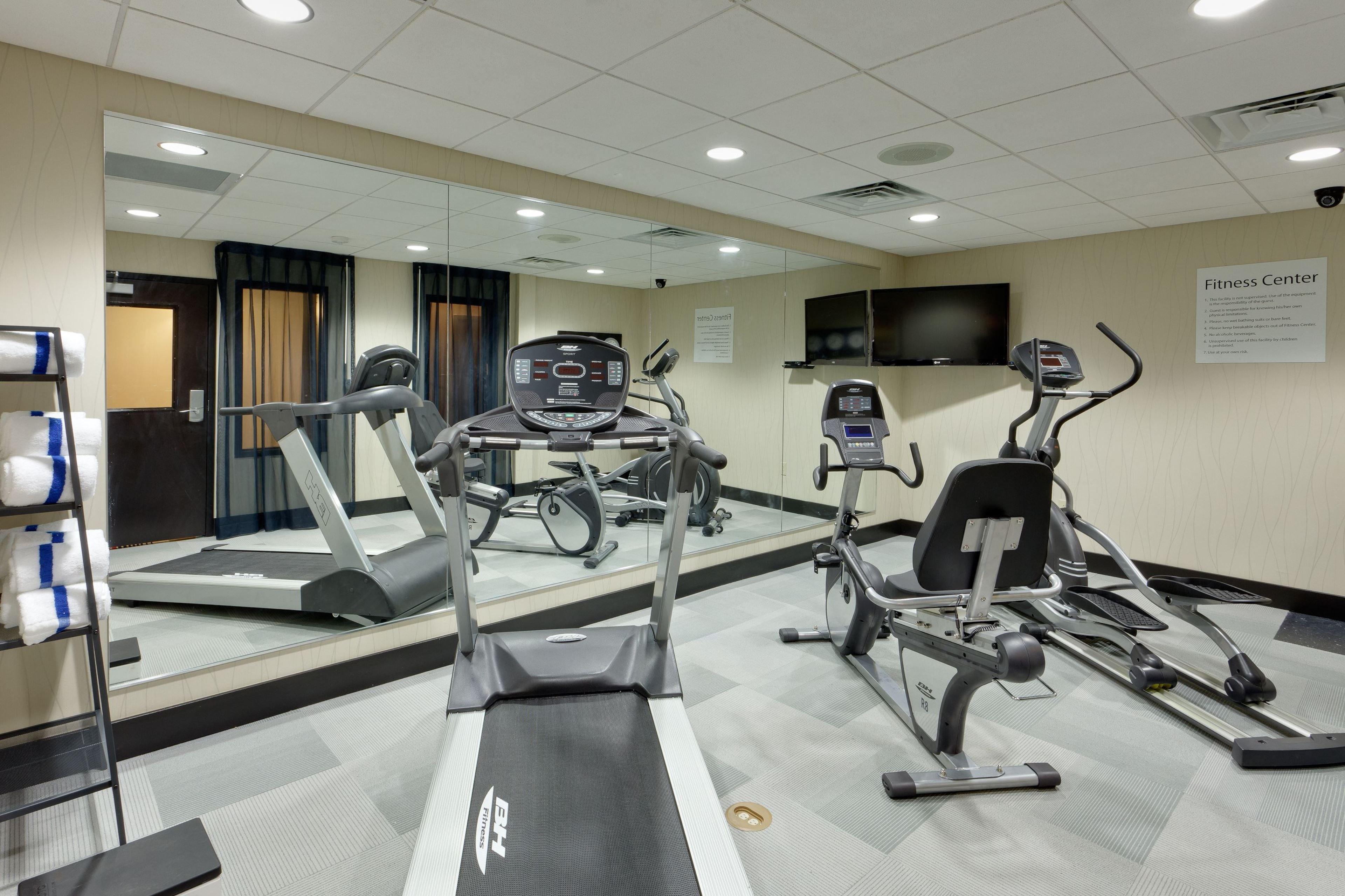 Holiday Inn Express & Suites Northeast By Ihg Йорк Екстериор снимка