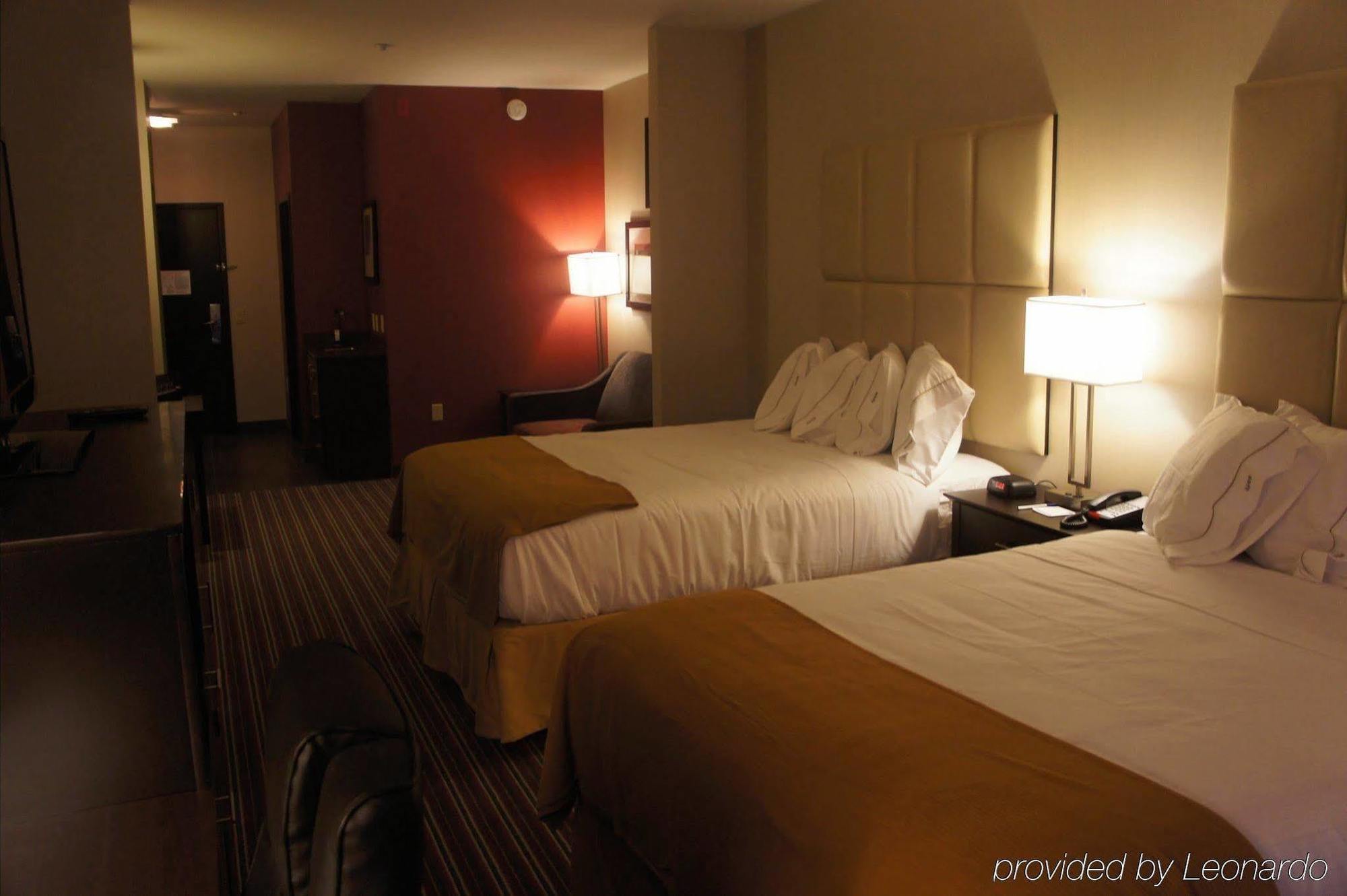Holiday Inn Express & Suites Northeast By Ihg Йорк Екстериор снимка